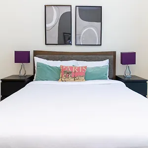  Apartment Westminster Claren Tower - Downtown